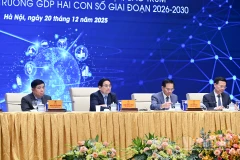 Thủ tướng Phạm Minh Chính và các Phó Thủ tướng, Bộ trưởng chủ trì Diễn đàn quốc gia phát triển kinh tế số và xã hội số lần thứ 3.