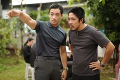 Nhà biên kịch Nguyễn Thanh Bình trong một set quay. (Ảnh: NVCC)