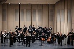 Dàn nhạc Giao hưởng Mặt trời trình diễn đêm nhạc “Shostakovich - Chuyện chưa kể”. (Ảnh: SSO cung cấp)