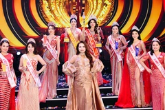 Các thí sinh giành giải cao trong cuộc thi. (Ảnh: BÌNH NGUYỄN)