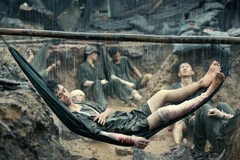 Cảnh trong phim "Mưa đỏ". (Ảnh: Galaxy Studio)