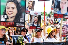 Tuần hành yêu cầu Chính phủ Israel giải cứu con tin. Ảnh: GETTYIMAGES