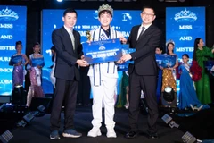 Wang An Nam đăng quang danh hiệu Nam vương Du lịch Thanh thiếu niên Toàn cầu 2025. (Ảnh: NVCC)