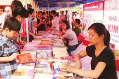 Nghiên cứu các đối tượng độc giả để có chiến lược tiếp cận sách văn học phù hợp là việc cần thúc đẩy hiện nay của các nhà xuất bản, công ty sách và tác giả. Ảnh: QUANG HƯNG