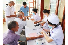 Ngành y tế hướng tới mục tiêu người dân được khám sức khỏe định kỳ mỗi năm một lần.