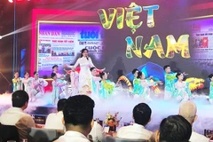 Biểu diễn nghệ thuật mừng Hội báo toàn quốc 2025. Ảnh: HOÀNG HOA