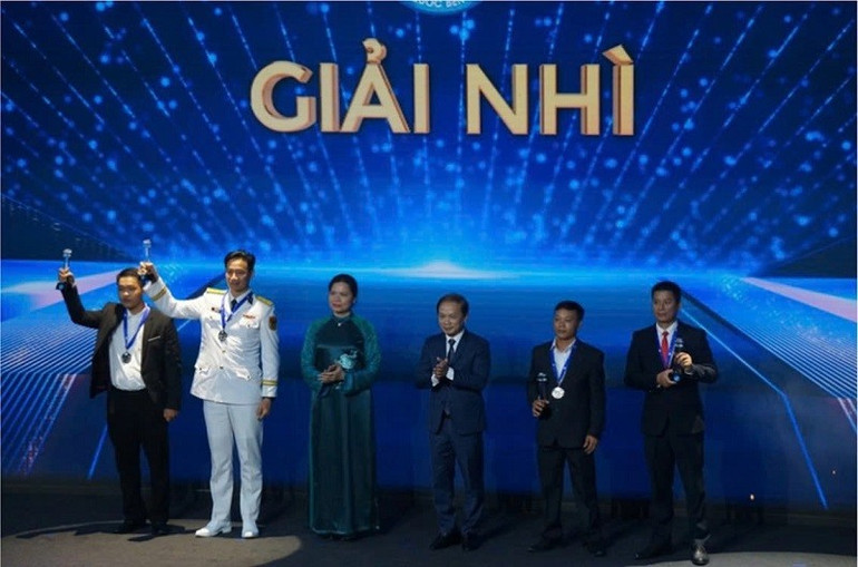 The authors won second prize at the third national art photography contest z7124743279962-7e66e4fb8f074c324edb84f16e2ddf9e.jpg