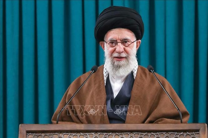 Lãnh đạo tối cao Iran Ali Khamenei phát biểu tại thủ đô Tehran. Ảnh tư liệu: AFP/TTXVN Lãnh đạo tối cao Iran Ali Khamenei phát biểu tại thủ đô Tehran. Ảnh tư liệu: AFP/TTXVN
