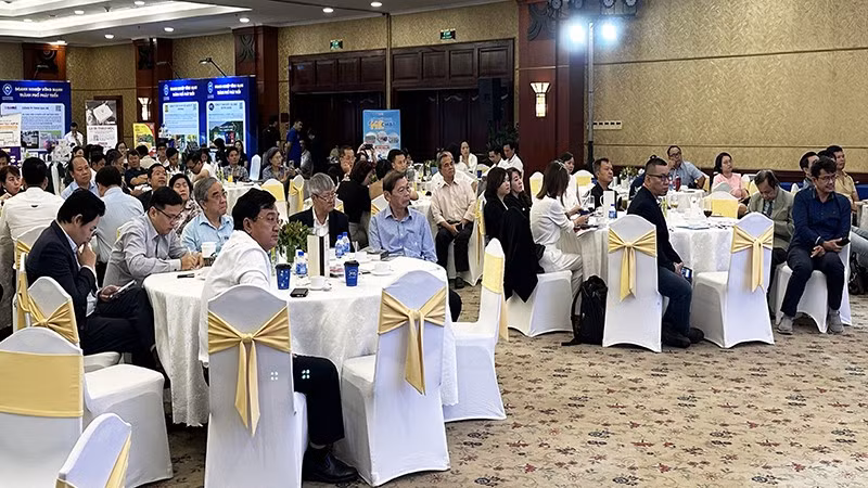 Một góc quang cảnh chương trình. (ảnh: HOÀNG LIÊM)