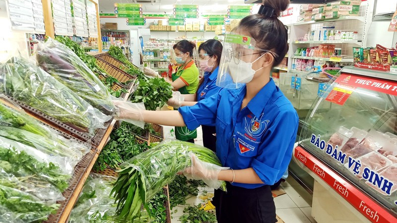 Chuỗi cửa hàng thực phẩm tiện lợi Satrafoods thực hiện tốt nhiệm vụ bình ổn thị trường Thành phố Hồ Chí Minh, đặc biệt là trong giai đoạn đại dịch Covid-19. satra-2.jpg