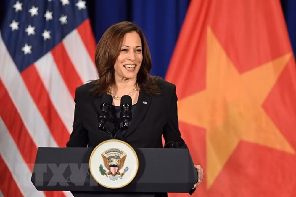 Phó Tổng thống Hoa Kỳ Kamala Harris họp báo nhân chuyến thăm Việt Nam -0
