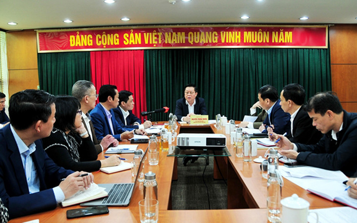 Đồng chí Nguyễn Trọng Nghĩa kết luận buổi làm việc. Đưa báo điện tử Đảng Cộng sản Việt Nam trở thành một trong những cơ quan báo chí hàng đầu -0