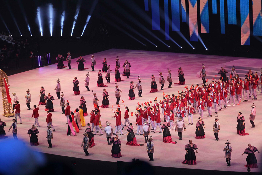 Lễ khai mạc SEA Games 30 diễn ra trên sân vận động Philippines Arena. (Ảnh: B.L)