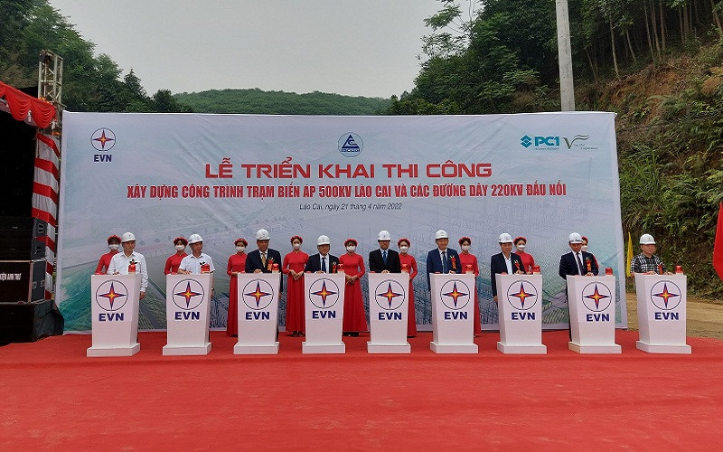 Quang cảnh lễ khởi công.