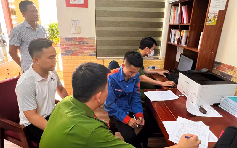 Công an đấu tranh với đối tượng có hành vi giết người, vứt xác.