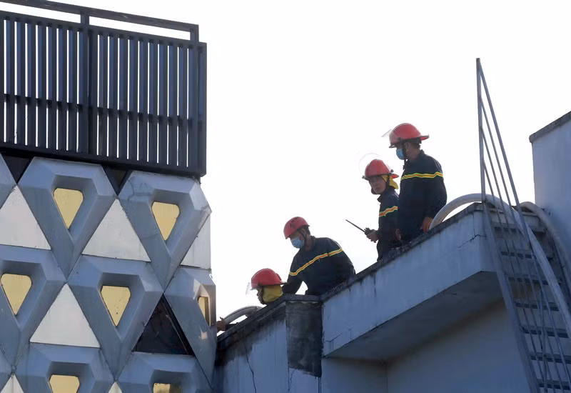 Cháy lớn tại một quán bar ở Cà Mau -0