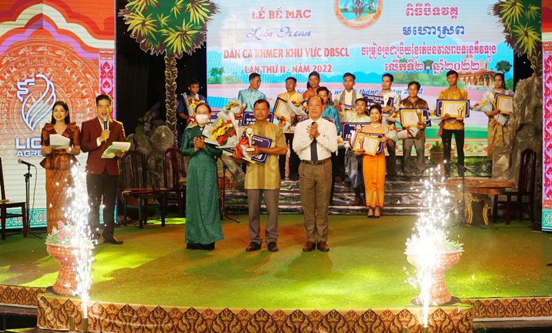 Trao giải Liên hoan Dân ca Khmer khu vực đồng bằng sông Cửu Long lần thứ 2. Đặc sắc Liên hoan Dân ca Khmer khu vực đồng bằng sông Cửu Long -0