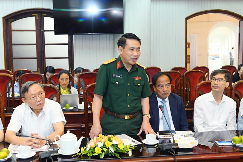Đại tá Ngô Anh Thu, Phó Tổng Biên tập Báo Quân đội nhân dân phát biểu ý kiến. Phát động Cuộc thi tác phẩm báo chí về đề tài “Học tập và làm theo tư tưởng, đạo đức, phong cách Hồ Chí Minh” giai đoạn 2022-2025 -0