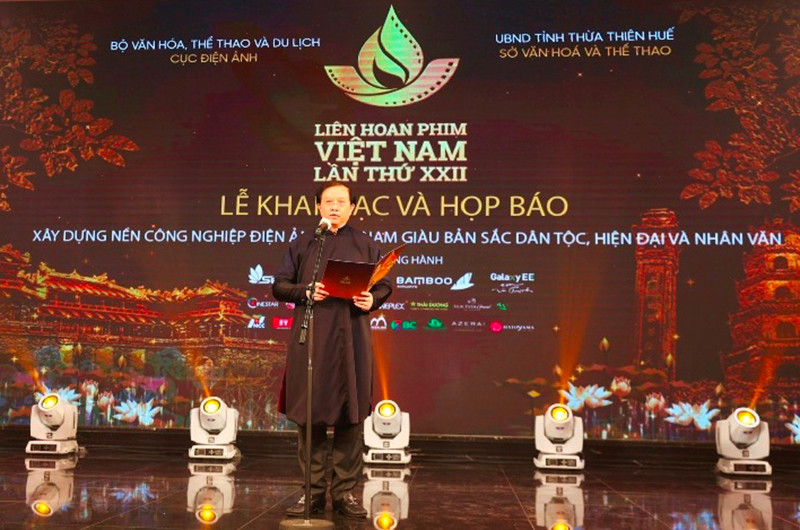 Thứ trưởng Văn hóa, Thể thao và Du lịch Tạ Quang Đông phát biểu tuyên bố khai mạc Liên hoan phim. 126 bộ phim dự Liên hoan phim Việt Nam lần thứ 22 -0