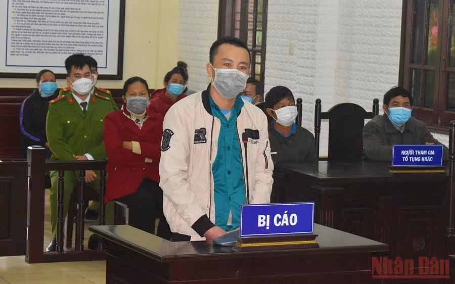 Bị cáo Lê Văn Triễn tại phiên tòa.