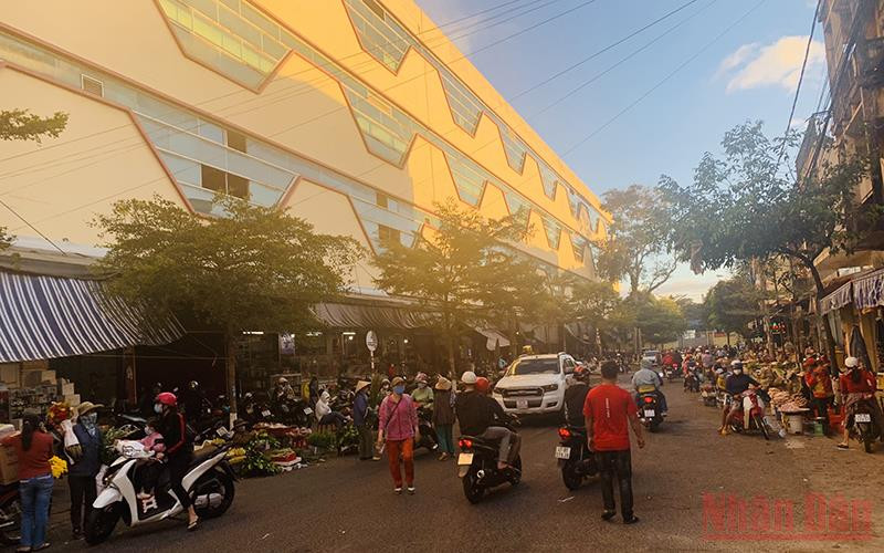 Hoạt động kinh doanh, buôn bán tại thành phố Buôn Ma Thuột. Thành phố Buôn Ma Thuột nới lỏng các biện pháp phòng, chống dịch Covid-19 -0