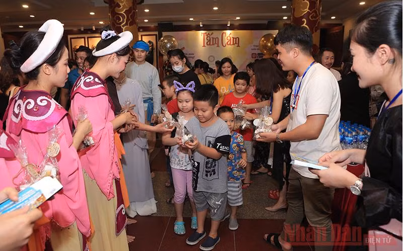 Lotus livestream vở kịch “Tấm Cám” dịp Tết Trung thu -0