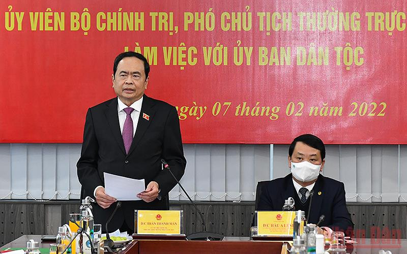 Đồng chí Trần Thanh Mẫn phát biểu ý kiến tại buổi làm việc. (Ảnh: Thủy Nguyên) Nắm bắt đời sống để hỗ trợ đồng bào dân tộc thiểu số trở về từ vùng dịch -0
