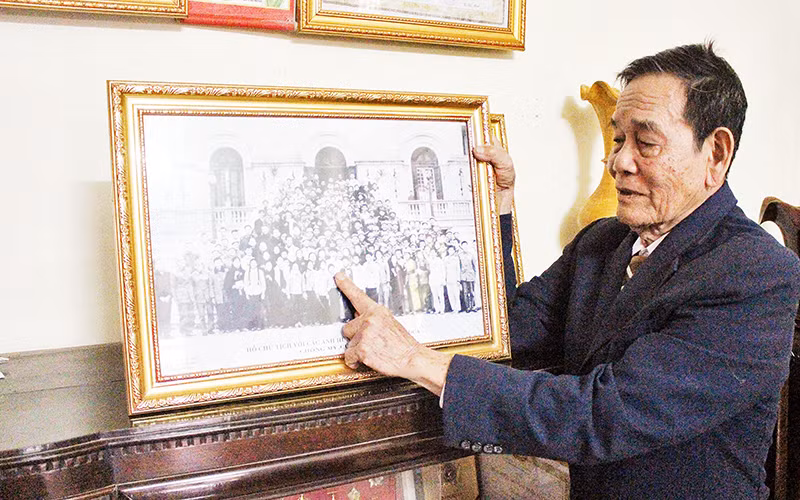 Người Anh hùng năm lần được gặp Bác Hồ