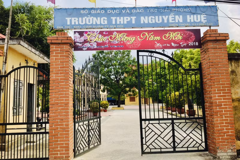 Trường THPT Nguyễn Huệ - nơi vừa xảy ra vụ bạo lực học đường gây xôn xao dư luận.