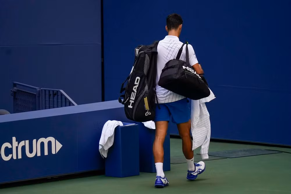 Djokovic bị loại khỏi US Open 2020 -0
