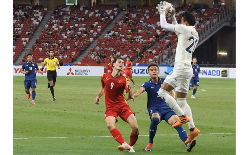 Việt Nam dừng bước tại bán kết AFF Cup 2020 khi không thể đảo ngược kết quả 0-2 ở lượt đi trước Thái Lan. (Ảnh: VFF)