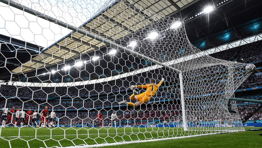 Đó là bàn thua đầu tiên mà Anh phải nhận trong 480 phút tại EURO 2020. Họ đã không để thủng lưới trong tổng cộng 691 phút, kéo dài suốt từ tháng 3. (Ảnh: UEFA) Nhìn lại chiến thắng lịch sử đưa Anh vào chung kết EURO 2020 -0