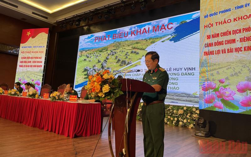 Thượng tướng Lê Huy Vịnh, Thứ trưởng Quốc phòng phát biểu khai mạc Hội thảo. Thắng lợi của tình đoàn kết -0