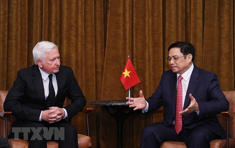 Thủ tướng Chính phủ Phạm Minh Chính tiếp Chủ tịch toàn cầu Tập đoàn Pacific Land Pattrick McKillen. (Ảnh: TTXVN) Các hoạt động của Thủ tướng Phạm Minh Chính tại Vương quốc Anh -0