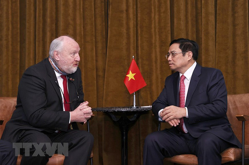Thủ tướng Phạm Minh Chính tiếp Hiệu trưởng trường Đại học Liverpool và Đại học Hume. (Ảnh: TTXVN) Các hoạt động của Thủ tướng Phạm Minh Chính tại Vương quốc Anh -0