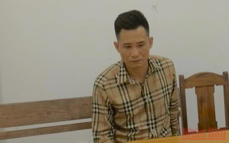 Phạm Văn Tiến tại cơ quan công an. (Ảnh: Công an cung cấp)