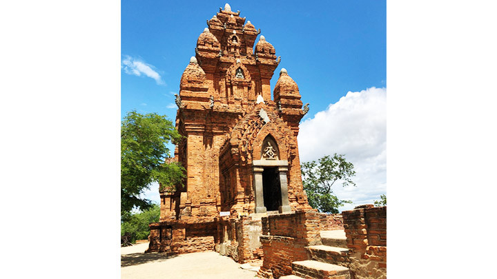 Tháp cổ giữa nắng gió Phan Rang