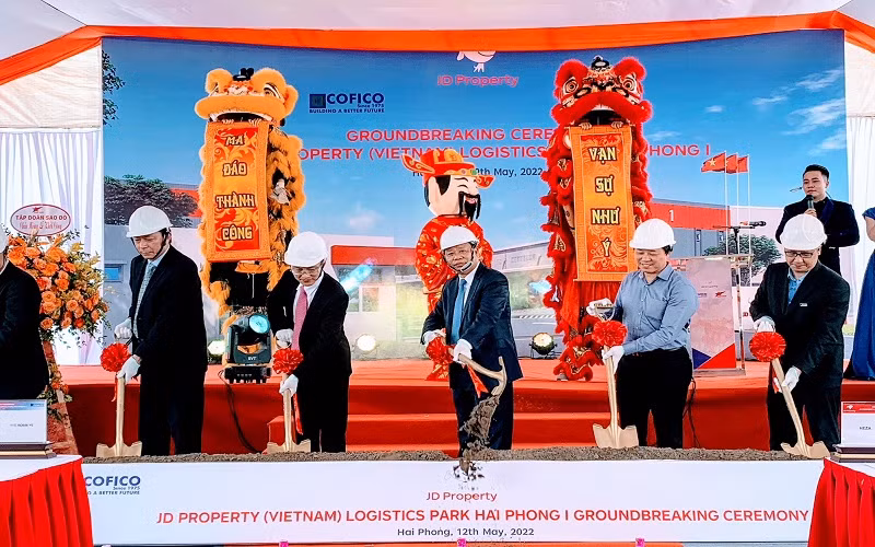 Lễ khởi công dự án JD Property (Vietnam) Logistics Park Haiphong 1 tại Khu phi thuế quan và Khu công nghiệp Nam Đình Vũ (thành phố Hải Phòng).