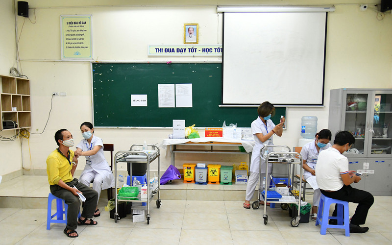Hà Nội đẩy nhanh tiêm chủng. (Ảnh minh họa)
