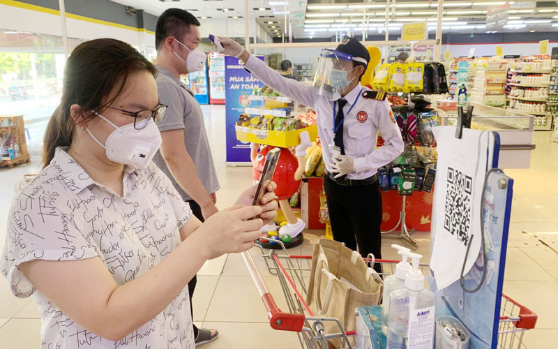 Chính phủ xác định chuyển hướng chiến lược phòng, chống dịch sang “thích ứng an toàn, linh hoạt, kiểm soát hiệu quả dịch Covid-19”..