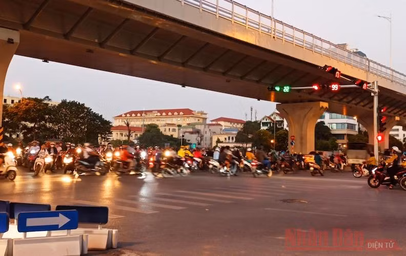 Ngã Tư Sở và Ngã Tư Vọng đã đỡ ùn tắc -0