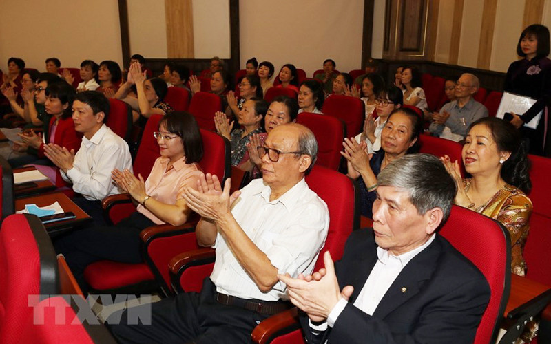 Cử tri Tổ dân phố số 8 phường Nguyễn Du dự Hội nghị lấy ý kiến nhận xét và tín nhiệm cử tri nơi cư trú đối với người ứng cử đại biểu Quốc hội khóa XV. (Ảnh: TTXVN) Tổng Bí thư, Chủ tịch nước Nguyễn Phú Trọng được cử tri nơi cư trú tín nhiệm cao, giới thiệu ứng cử đại biểu Quốc hội khóa XV -0