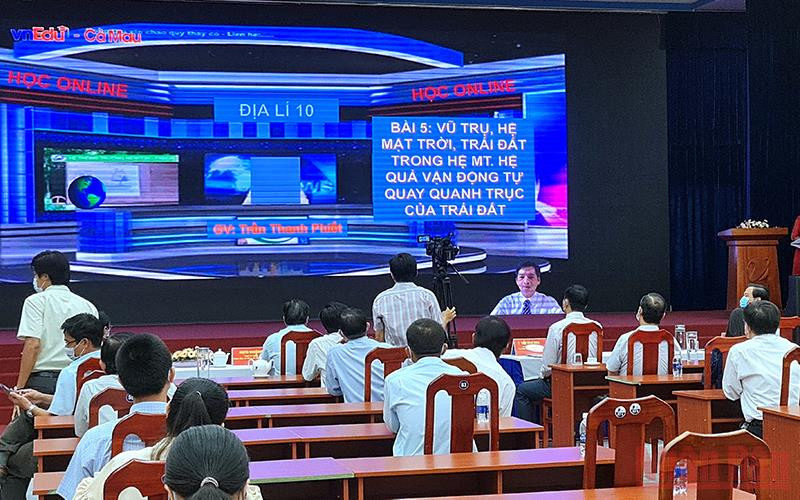 Chạy thử chương trình hỗ trợ dạy và học trực tuyến “VnEdu - Cà Mau” trên kênh My TV của VNPT. Cà Mau ra mắt hai kênh dạy và học trực tuyến trên truyền hình -0