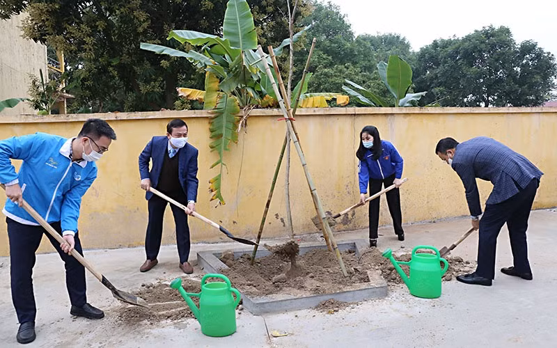 T.Ư Đoàn TNCS Hồ Chí Minh, Thành đoàn Hà Nội và các đơn vị liên quan tham gia trồng cây hưởng ứng Tháng Thanh niên năm 2021 và Tết trồng cây xuân Tân Sửu. 