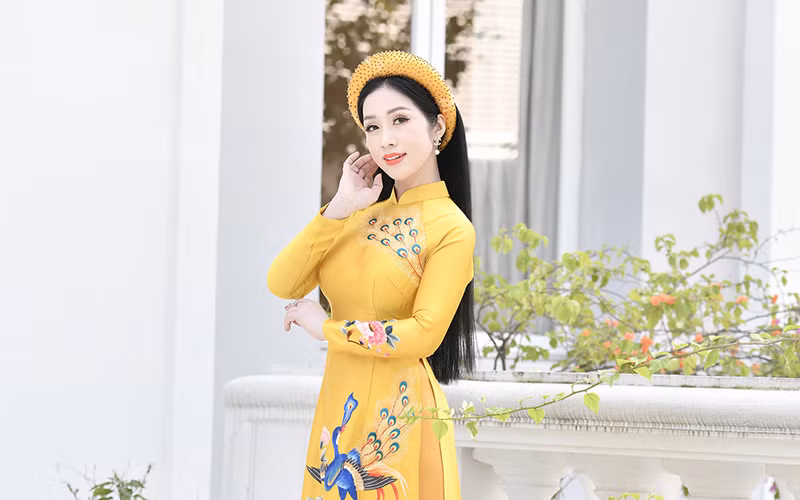 Tiến sĩ, nghệ sĩ Phương Nga.