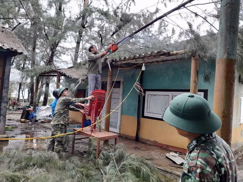 Bão số 13 vào khu vực Quảng Bình, nam Hà Tĩnh -0