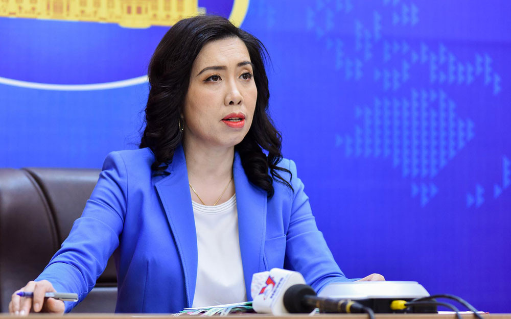 Người phát ngôn Bộ Ngoại giao Lê Thị Thu Hằng tại buổi họp báo. (Ảnh: Bộ Ngoại giao)