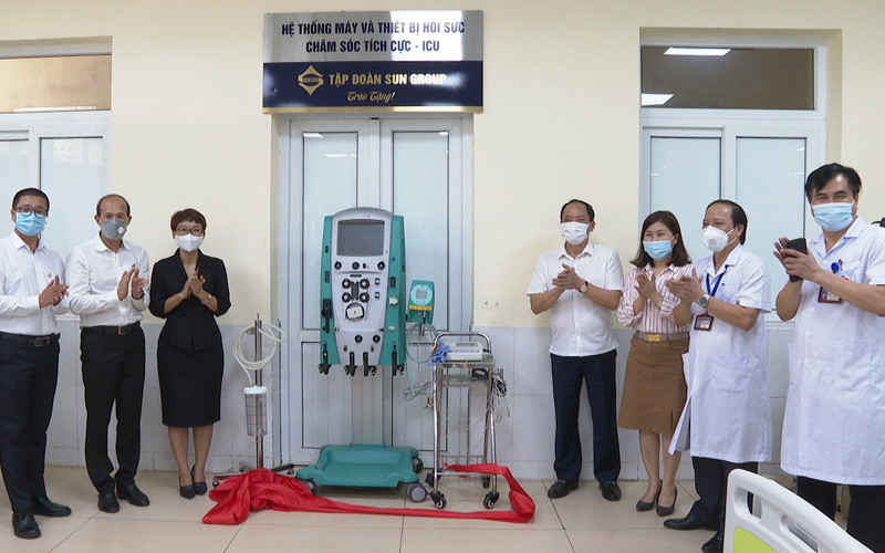 Lễ bàn giao hệ thống máy và thiết bị hồi sức tích cực của Sun Group cho BVĐK Hưng Yên SunGroup trao tặng trang thiết bị y tế hỗ trợ điều trị Covid-19 trị giá hơn 46 tỷ đồng -0