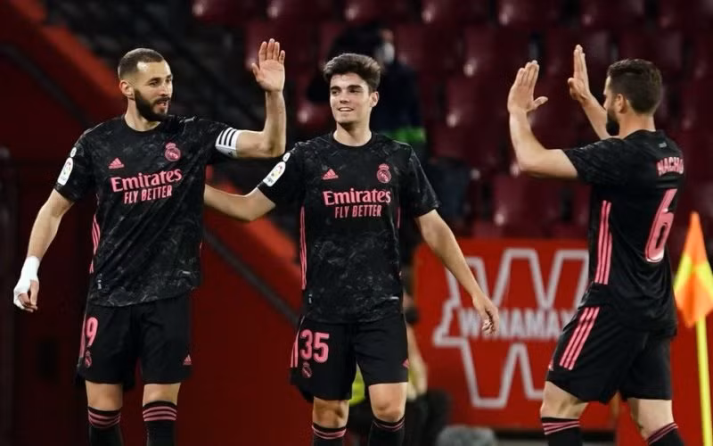 Real thắng đậm nhưng không còn quyền tự quyết khi cuộc đua vô địch chuẩn bị đi đến hồi kết. (Ảnh: La Liga)