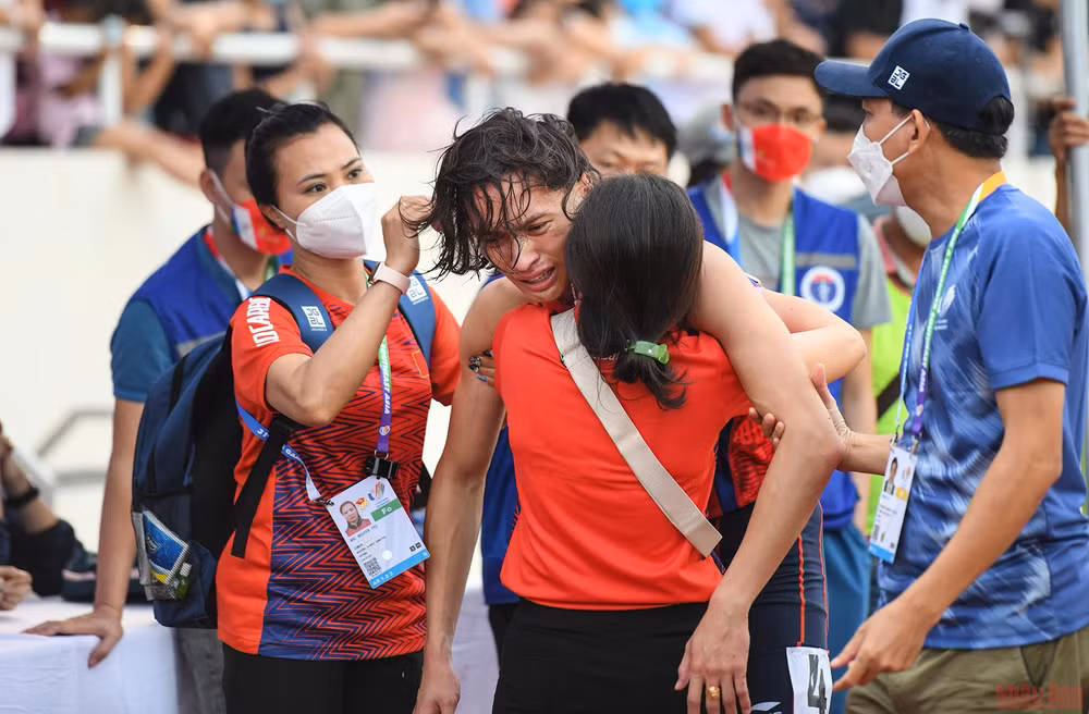 Nguyễn Thị Oanh phá kỷ lục SEA Games trong ngày điền kinh liên tiếp “gặt vàng” -0